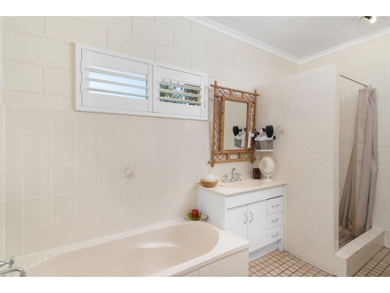 Bentley Park QLD 4869