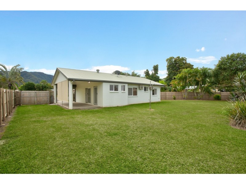 1 Bounty Close, Bentley Park QLD 4869