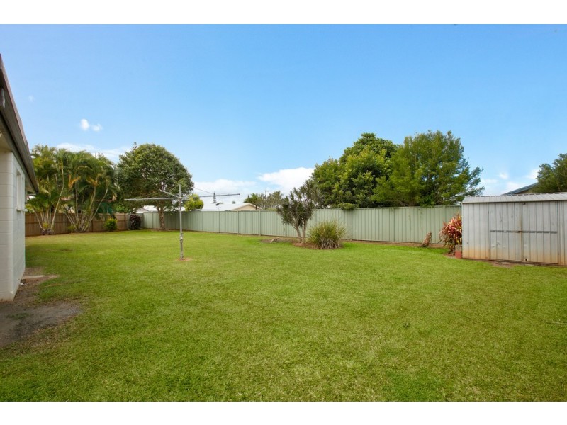 1 Bounty Close, Bentley Park QLD 4869