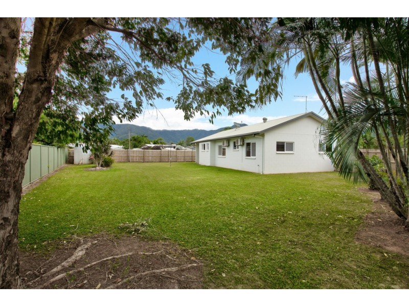 1 Bounty Close, Bentley Park QLD 4869