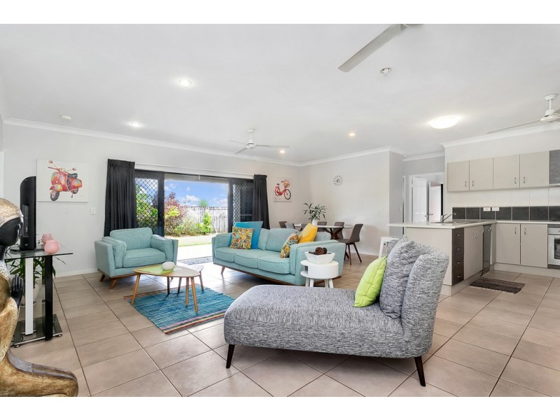 4 Whela Close, Bentley Park QLD 4869