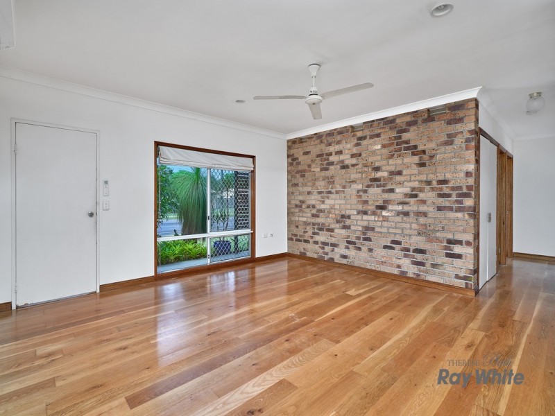 Bentley Park QLD 4869