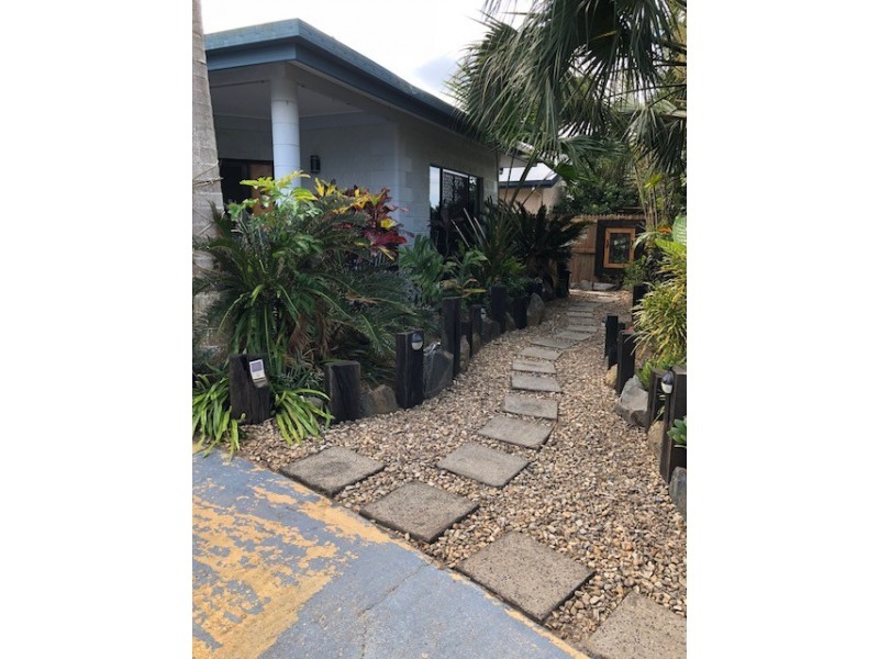 Bentley Park QLD 4869