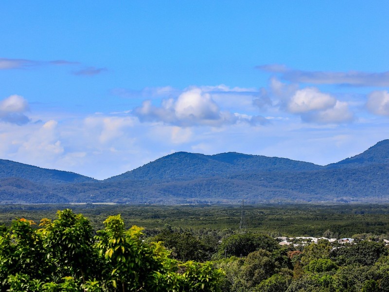 42 Treetop Drive, Mount Sheridan QLD 4868