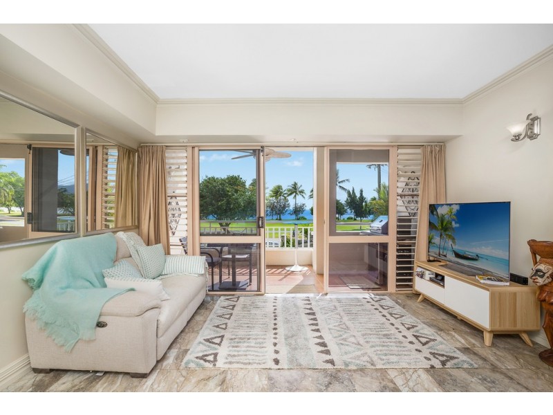 2/267-269 Esplanade, Cairns North QLD 4870