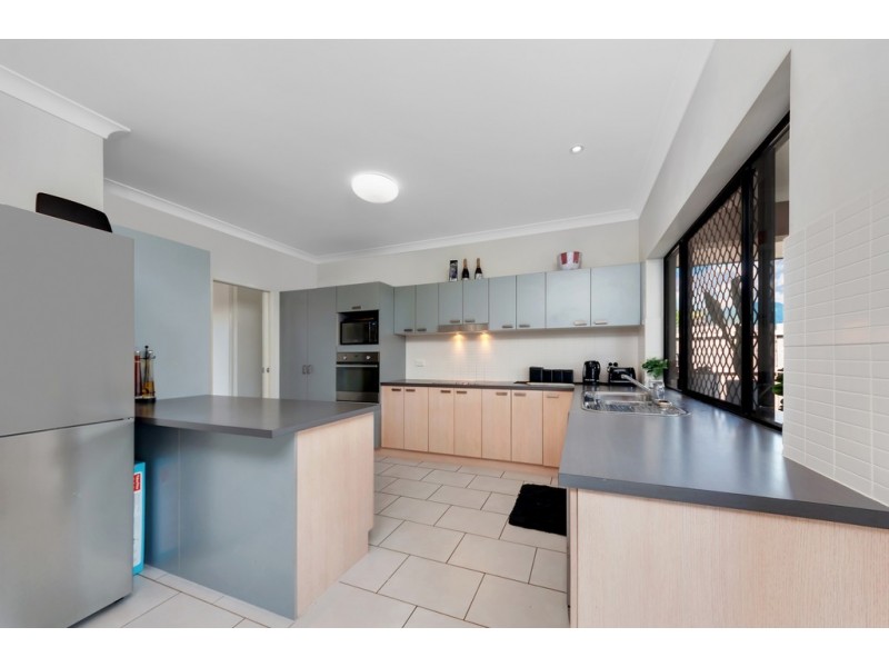 7 Goldberg Close, White Rock QLD 4868