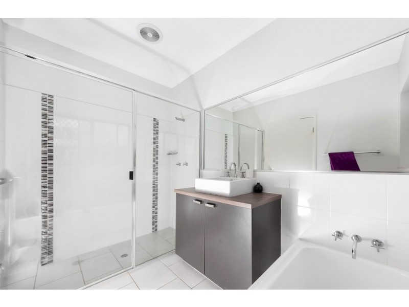 7 Goldberg Close, White Rock QLD 4868