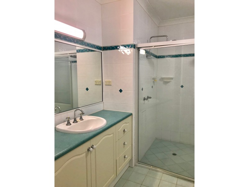 Bentley Park QLD 4869