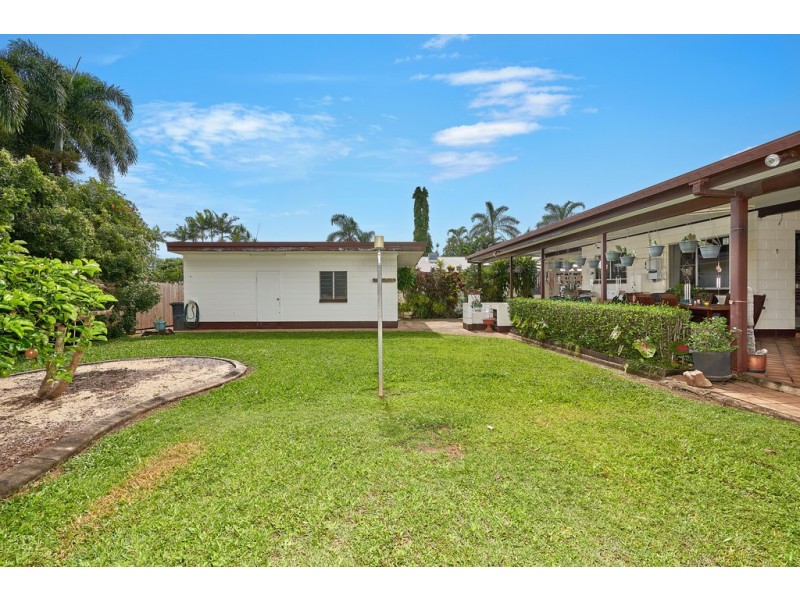 162 Toogood Road, Bayview Heights QLD 4868