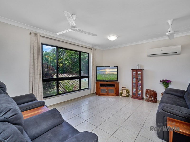 204 Timberlea Drive, Bentley Park QLD 4869