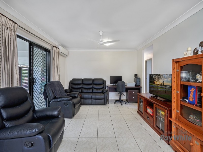 204 Timberlea Drive, Bentley Park QLD 4869