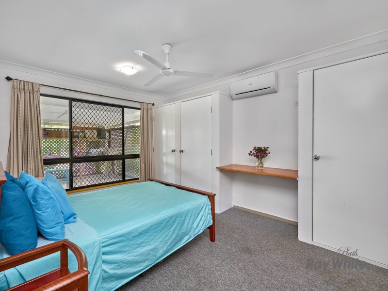 204 Timberlea Drive, Bentley Park QLD 4869
