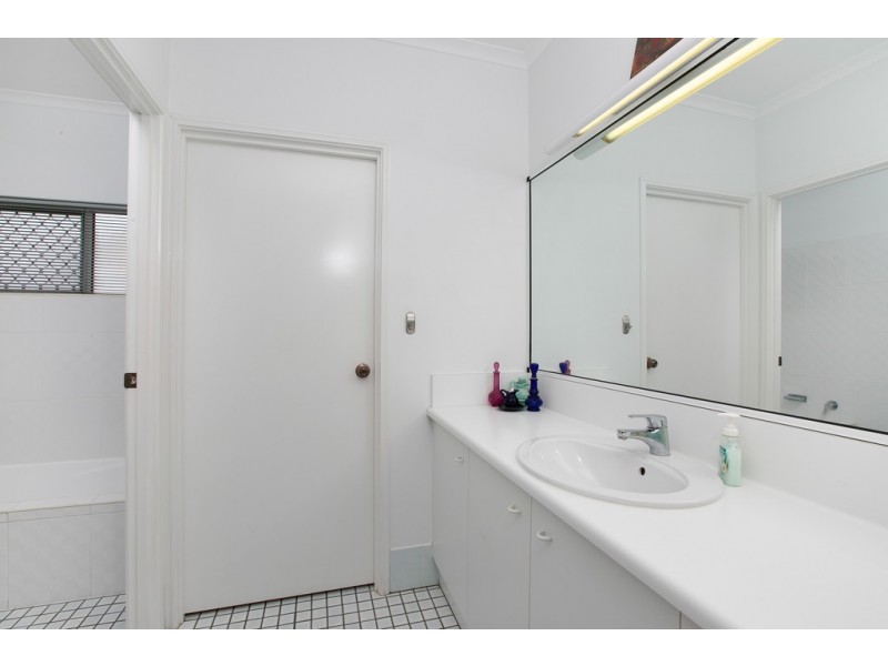 3 Wesel Street, Bentley Park QLD 4869