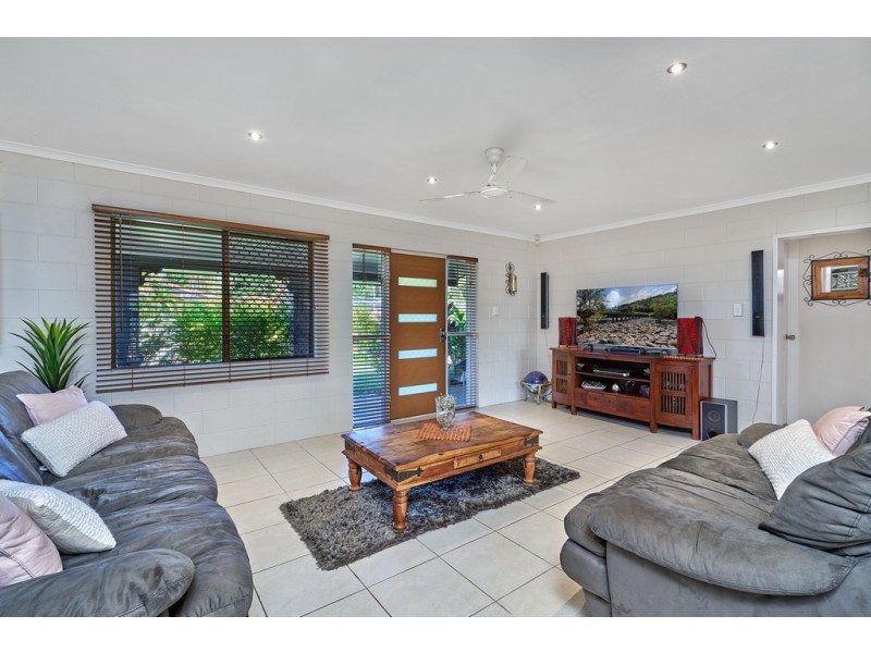 24 Fishburn Street, Bentley Park QLD 4869