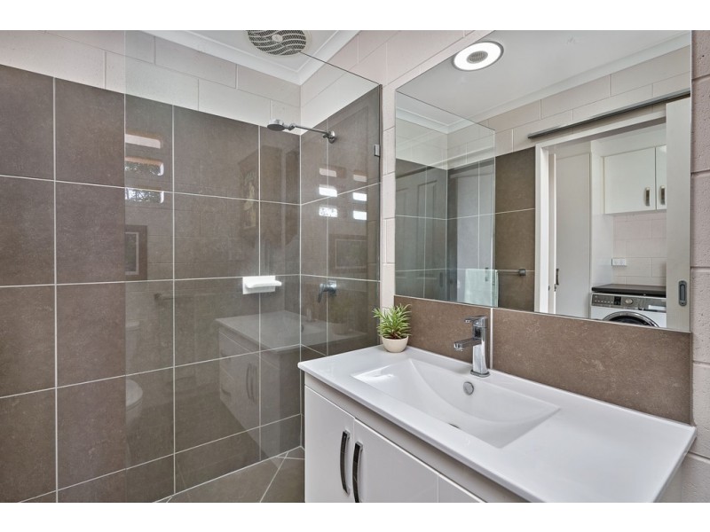 24 Fishburn Street, Bentley Park QLD 4869