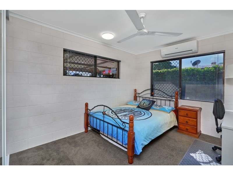 24 Fishburn Street, Bentley Park QLD 4869