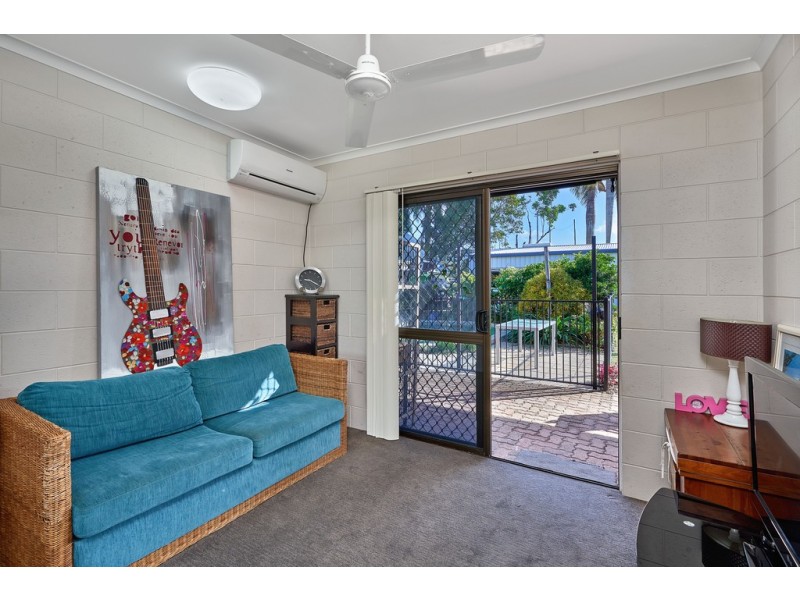 24 Fishburn Street, Bentley Park QLD 4869