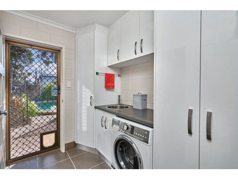 24 Fishburn Street, Bentley Park QLD 4869