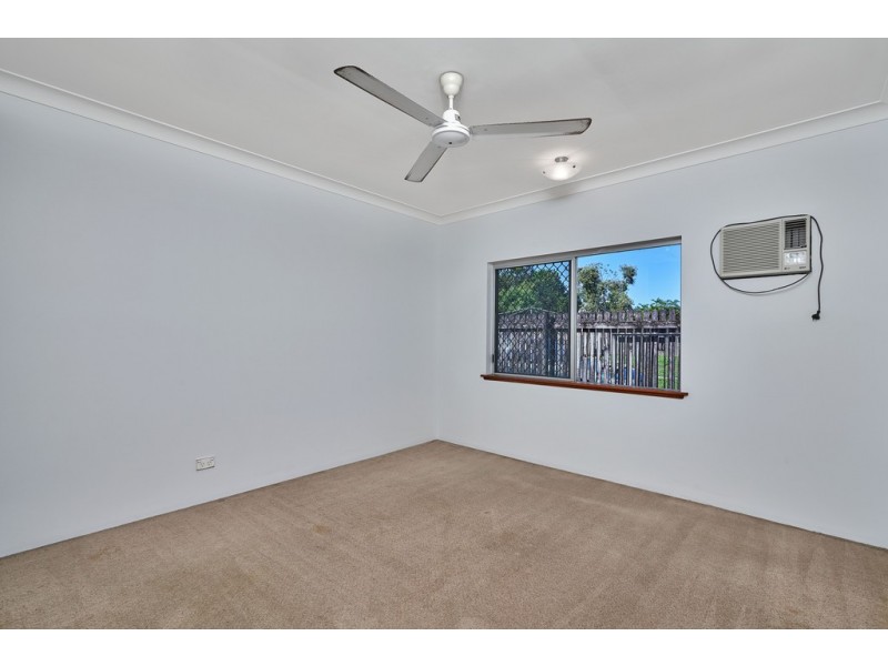 32 Sirius Street, Bentley Park QLD 4869