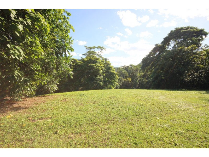 16 Outlook Drive, Bentley Park QLD 4869