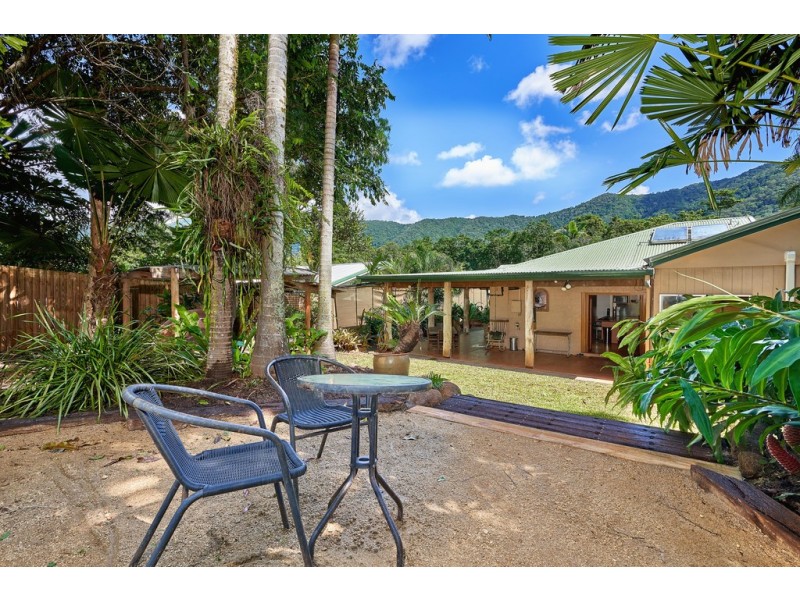 19 Powell Place, Bentley Park QLD 4869