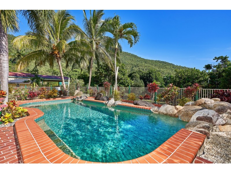 10-12 Briggs Close, Gordonvale QLD 4865