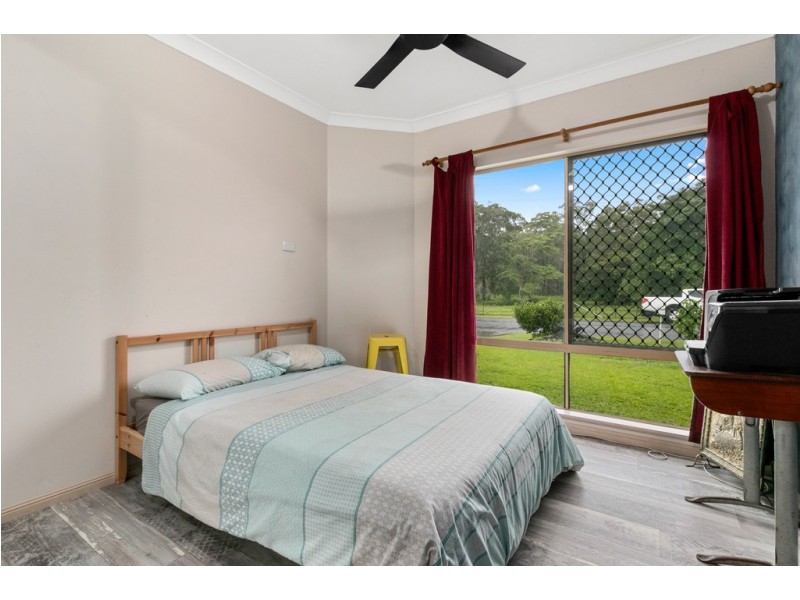 61 Giffin Road, White Rock QLD 4868