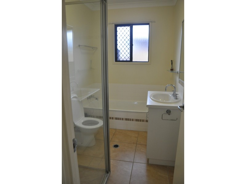 Bentley Park QLD 4869