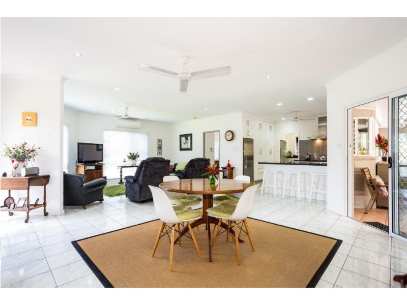 9-11 Lander Close, Deeral QLD 4871