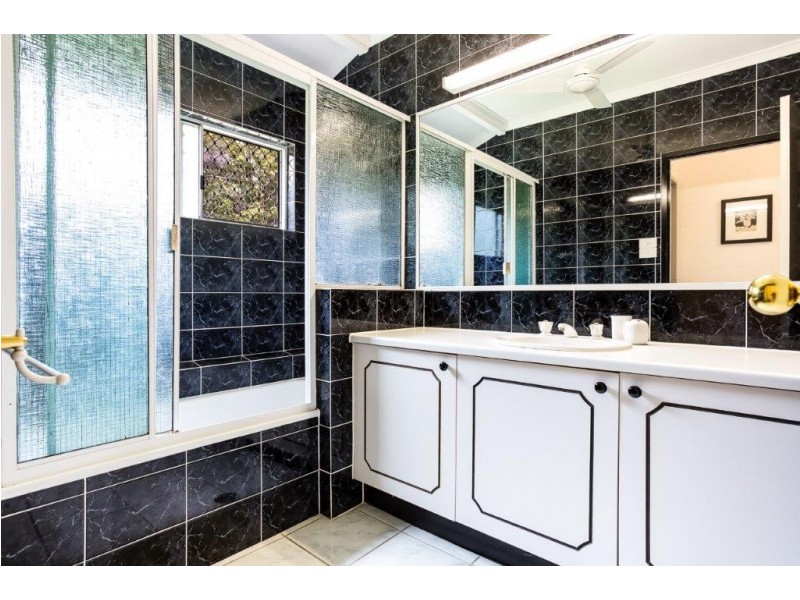 9-11 Lander Close, Deeral QLD 4871