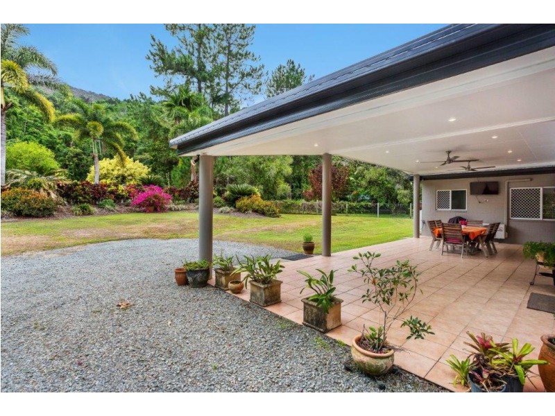 9-11 Lander Close, Deeral QLD 4871