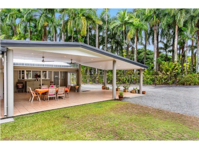 9-11 Lander Close, Deeral QLD 4871