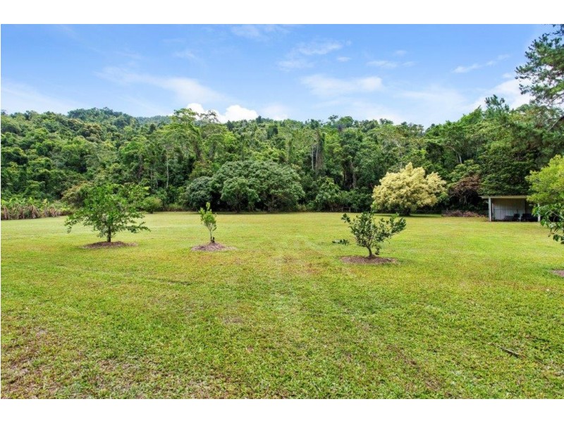 9-11 Lander Close, Deeral QLD 4871