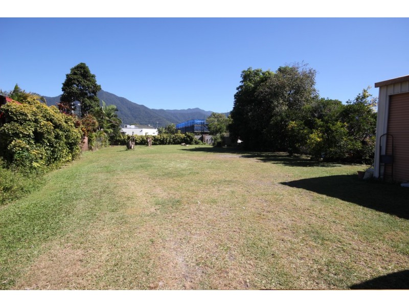 101 Bruce hwy, Edmonton QLD 4869