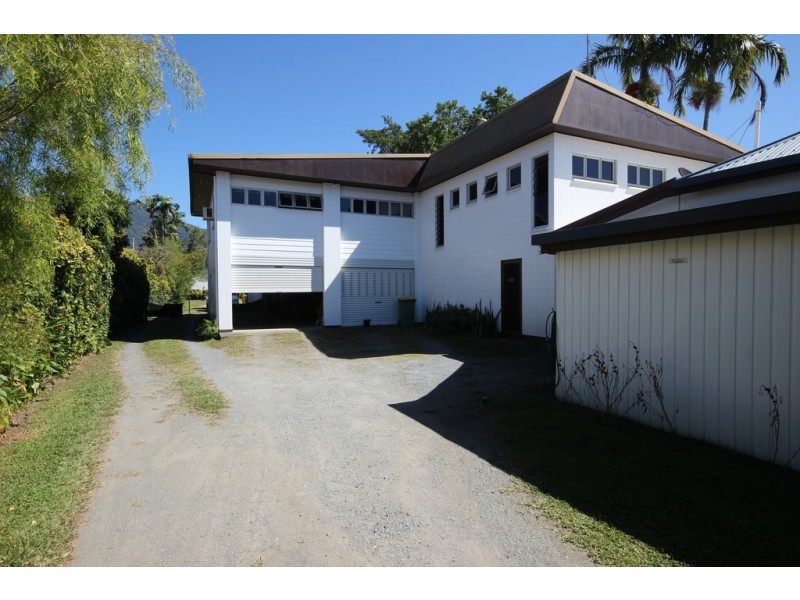 101 Bruce hwy, Edmonton QLD 4869