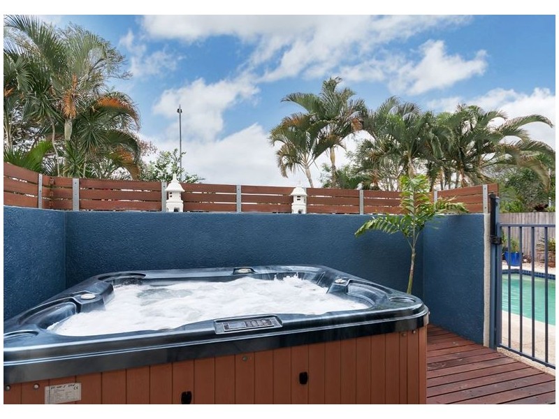 170 Timberlea Drive, Bentley Park QLD 4869