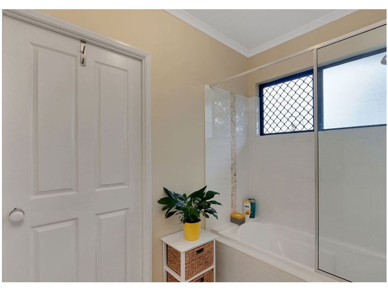 170 Timberlea Drive, Bentley Park QLD 4869