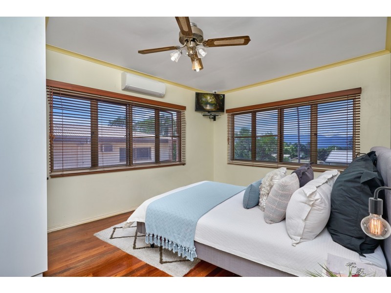 17 Bayview Street, Bayview Heights QLD 4868