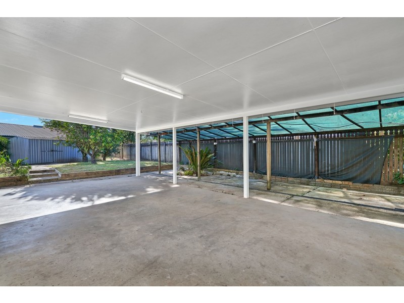 8 Somerset Close, Bentley Park QLD 4869