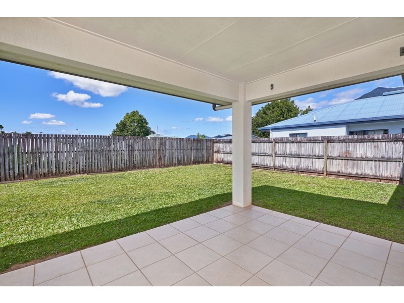 6 Neales Street, Bentley Park QLD 4869