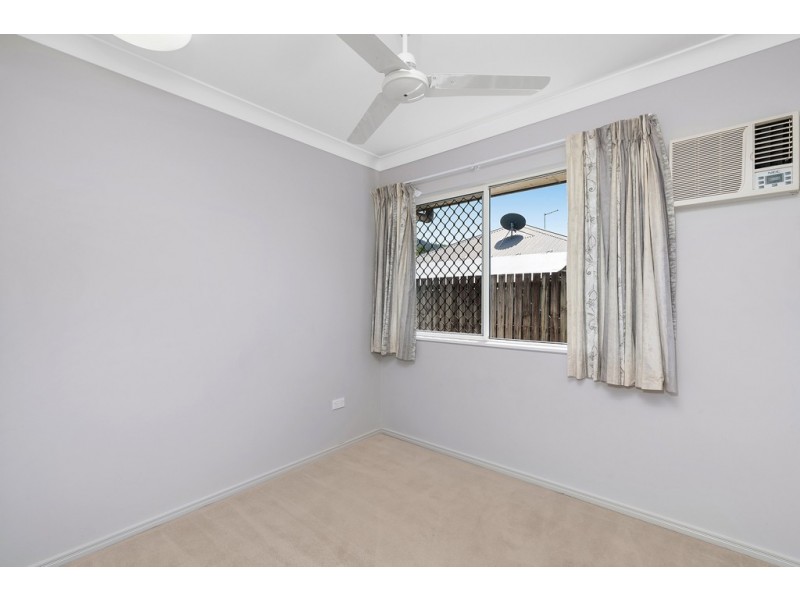 6 Neales Street, Bentley Park QLD 4869