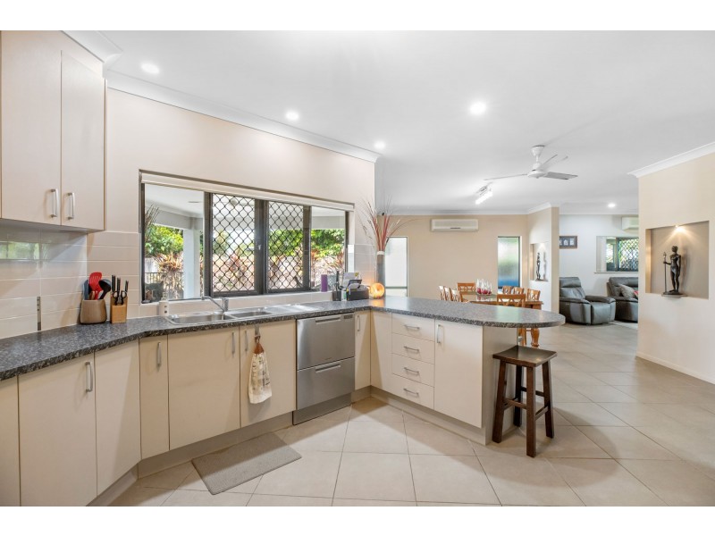 8 Rosemarkie Street, Edmonton QLD 4869