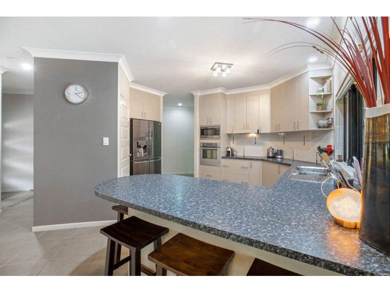 8 Rosemarkie Street, Edmonton QLD 4869