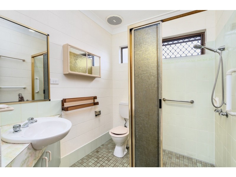 2/21 Massey Street, Edmonton QLD 4869