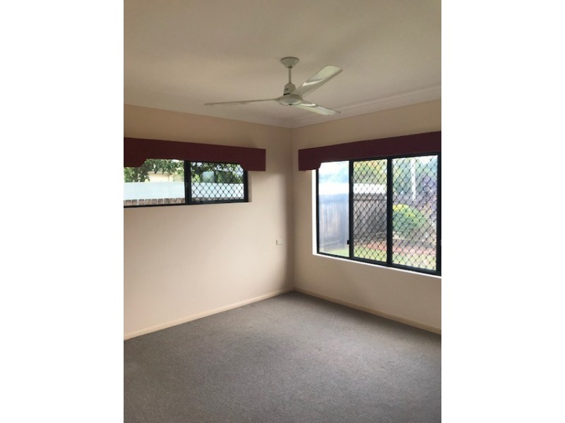 5 Hazelwood Close, Mount Sheridan QLD 4868