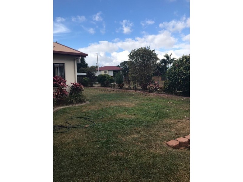 5 Hazelwood Close, Mount Sheridan QLD 4868