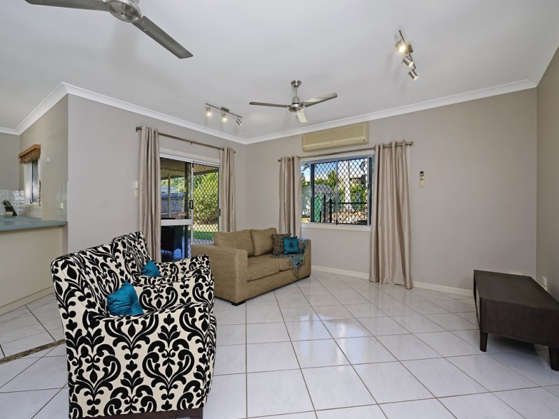 Bentley Park QLD 4869