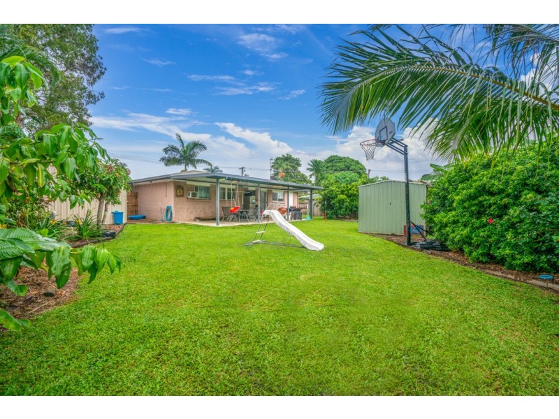 12 Rollinia Close, Manoora QLD 4870
