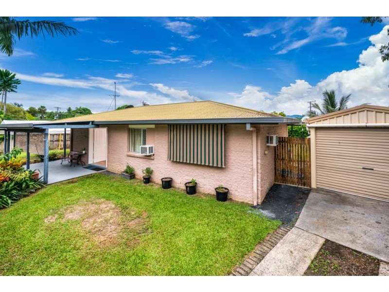 12 Rollinia Close, Manoora QLD 4870
