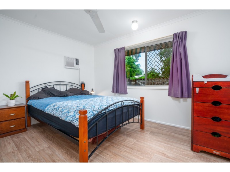 12 Rollinia Close, Manoora QLD 4870